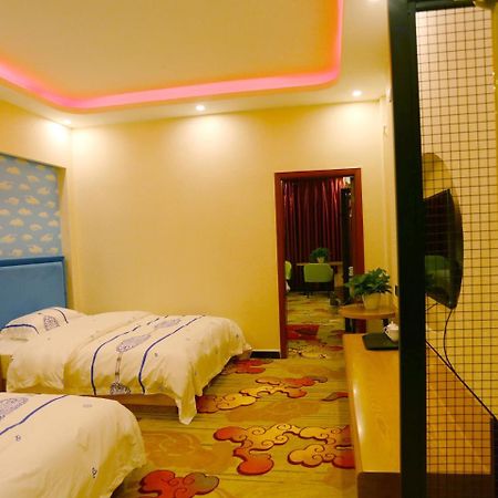 Kunming Mengda Holiday Hotel Buitenkant foto